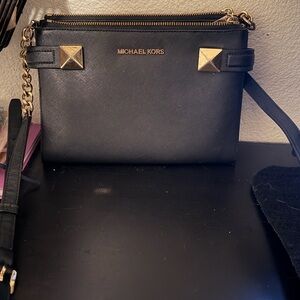Michael Kors Elegant Black and Gold Crossbody